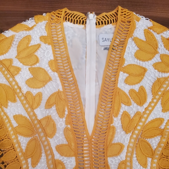 Saylor Kaiya Yellow White Lace Eyelet Dress Sz XS - Picture 3 of 7